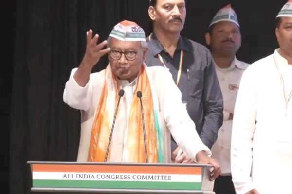 BJP जनसेवा के लिए नहीं, धनसेवा के लिए काम करती है-दिग्विजयसिंह